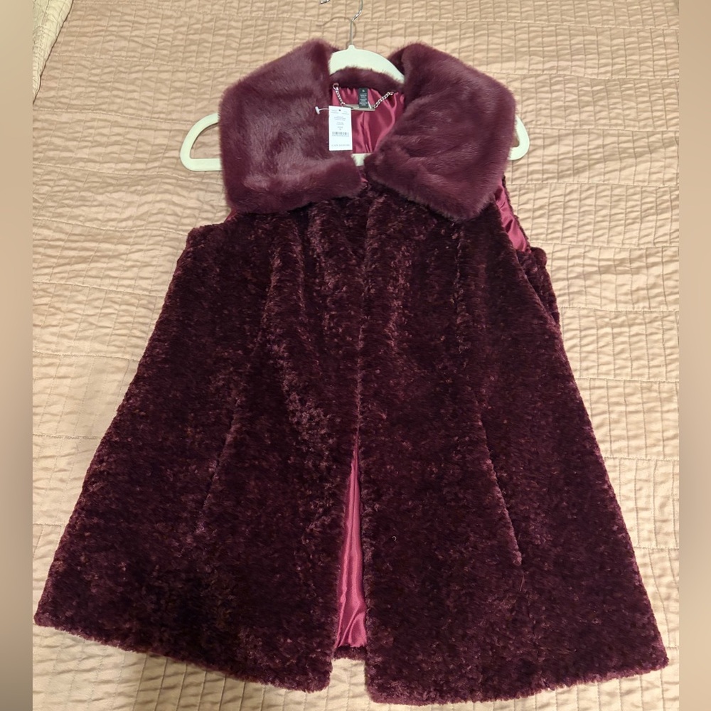 🌺NWT White House Black Market Cabernet Long Fur Vest Size S